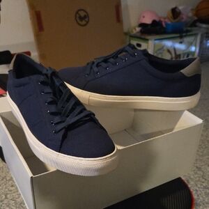 Men's Navy Casual Sneakers